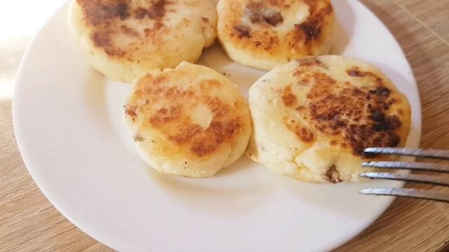 ЭКСПЕРИМЕНТ: Идеальные сырники без яиц на манке с шоколадной начинкой