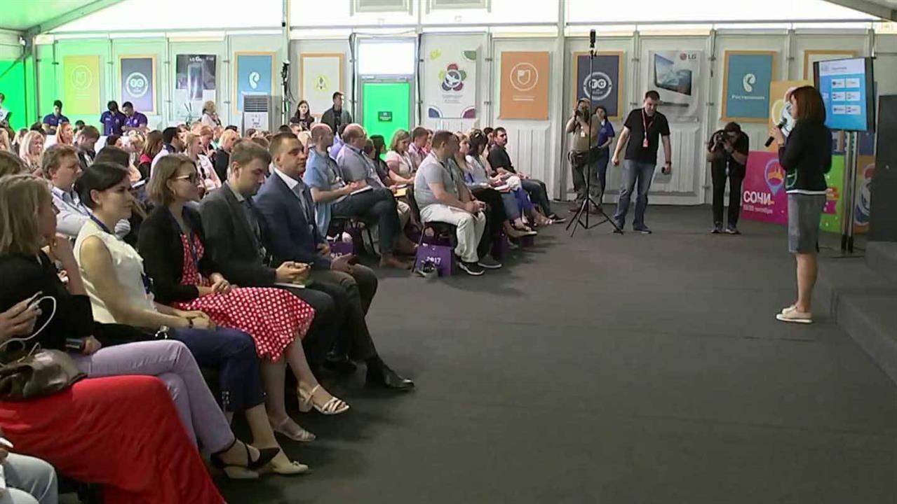 На Клязьме начала работу очередная смена молодежного образовательного лагеря "Территория смыслов"