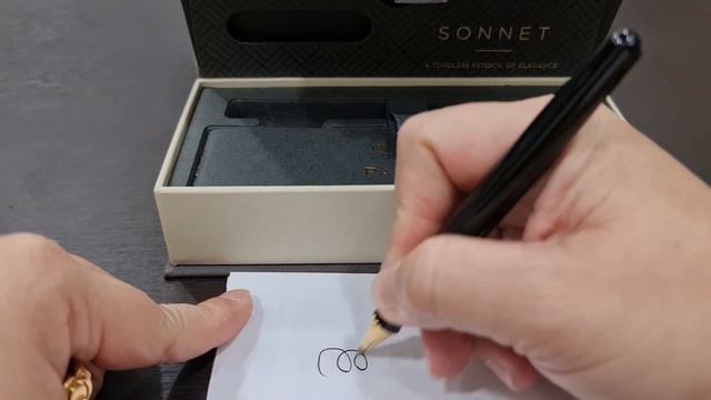Parker Sonnet17 Black Lacquer GT Rollerball Pen смотреть онлайн