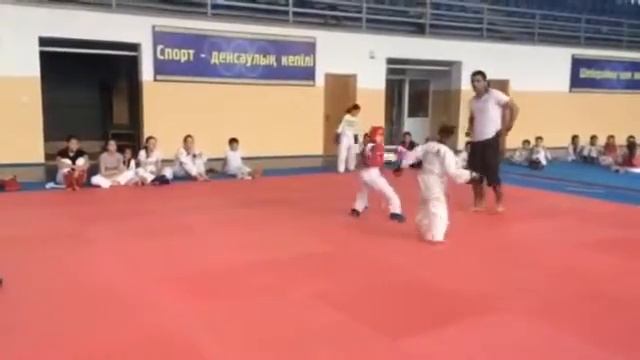 Шымкент. Таэквондо. Фаринэ 7 лет смотреть онлайн