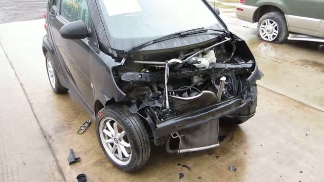 Parting out a 2009 Smart car 097670 смотреть онлайн