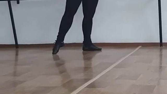 Занятие 23. "Фраппе" и растяжка. Шпагат" 12. 05. 2020 смотреть онлайн