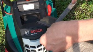 Заточка ножа газонокосилки своими руками! Bosch ROTAK 43 !