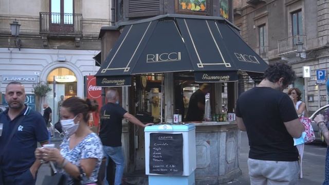 Черный снег в Катании Сицилия Италия смотреть онлайн