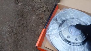 Замена передних тормозных дисков Пежо 308