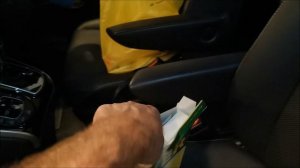 Поменял салонный фильтр.  Тойота эсквайр