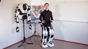 The most realistic robot costume. Robot Alyosha.