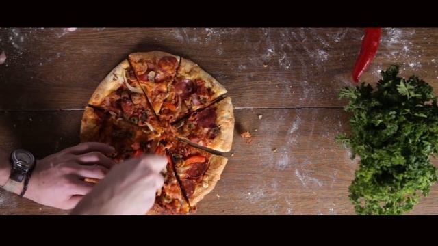 Как поделить пиццу, чтоб тебе достался самый большой кусок!