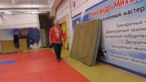 Школа самбо. Ветераны. Отрабатываем заднюю подножку