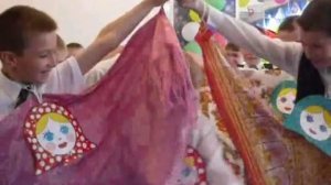 Шуточный танец Матрешка в исполнении мальчиков 4 кл Прогимназии