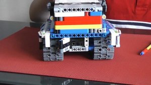 Гусеничный вездеход Витязь - самоделка из лего техник