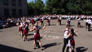 Выпускной вальс на последний звонок