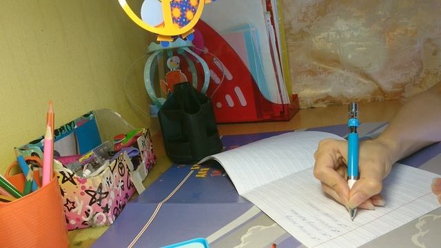 Ручка-корректор осанки с функцией профилактики близорукости смотреть онлайн