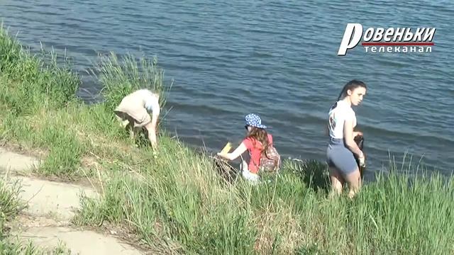 Берег и акваторию Валентиновского пруда очистили от мусора смотреть онлайн