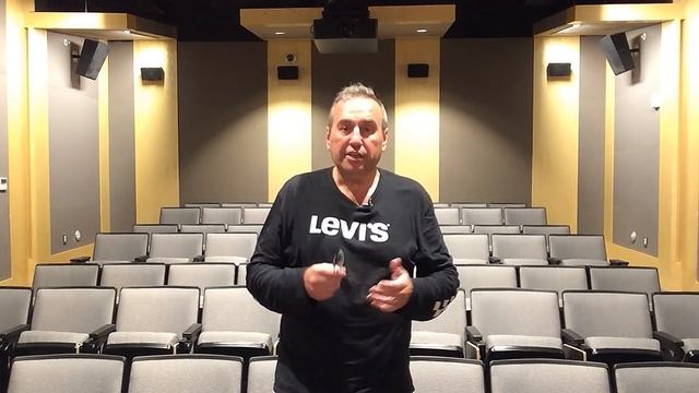 Она замужем | Он женат | Она страдает смотреть онлайн