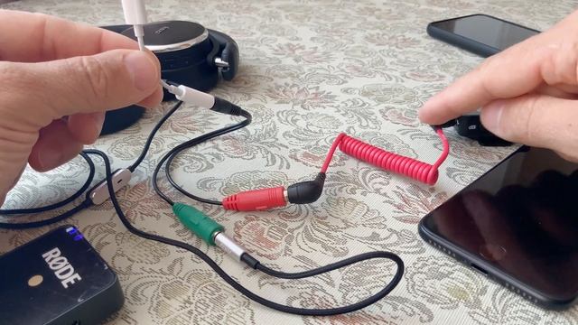 Как подключить петличку к телефону, планшету Apple, Android для стримов в соцсетях с хорошим звуком