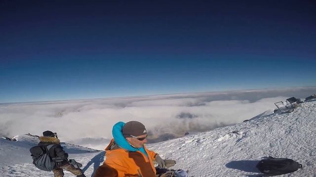 Западная вершина Эльбруса. Высота 5642 смотреть онлайн