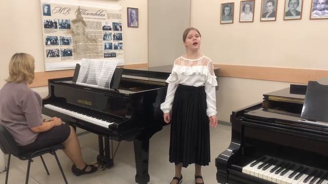 Архипова Дарина Русская народная песня в обработке А.Лядова «Выходили красны девицы» смотреть онлайн