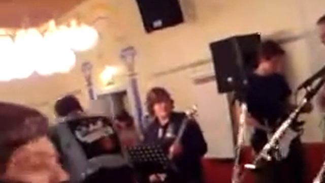 Rektor Henrik rockar loss! смотреть онлайн