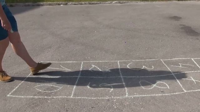 Как играть в классики? Прямоугольный способ смотреть онлайн