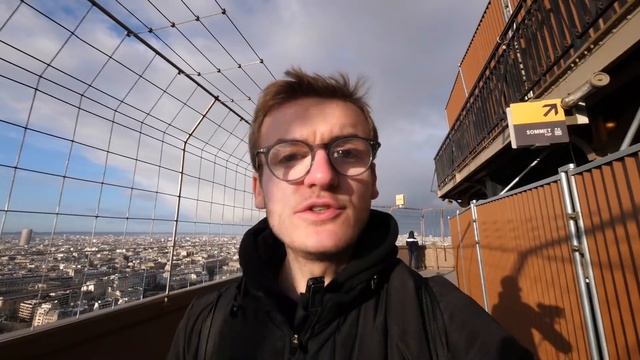 Vivre une journée entière en haut de la Tour Eiffel смотреть онлайн