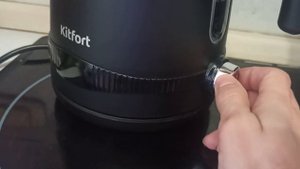 Чайник KITFORT КТ-6121, черный