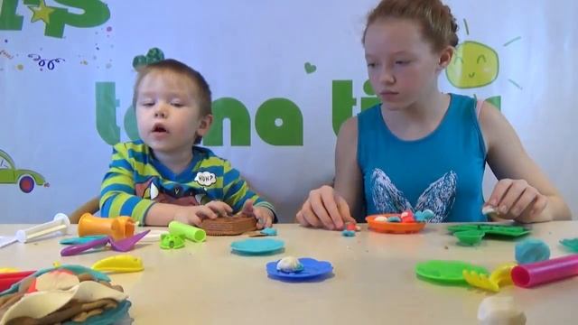Видео для детей - #ВеселаяШкола #КапукиКануки с Play Doh/Плей ДО: лепка животных, развиваю