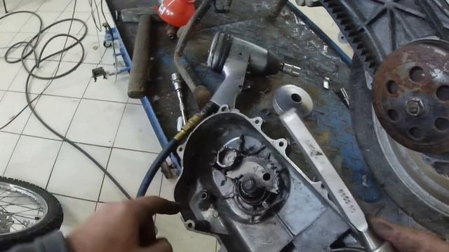 Ремонт скутера. Замена стартера. Ремонт от и до часть 1 смотреть онлайн