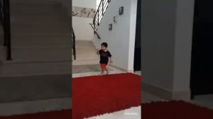 I like to move it move it - Madagascar - Dance Kid 2 years old - Fun - Funny moments