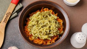 Закуска из жареных солёных огурцов с морковью