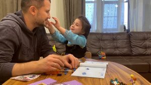 Савина Позова. Блог #1. Летающая лошадь и прыгающая бошка. Собираем «Холодное сердце»