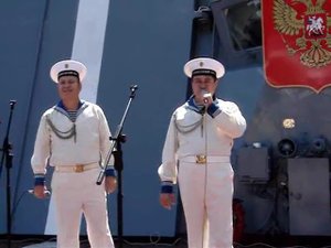 " Экипаж - одна семья" - Владимир Баскаков и Игорь Волков солисты Ансамбля песни и пляски ТФ