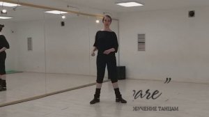 Бачата. Поворот вправо/влево на трех шагах самый простой и обычный