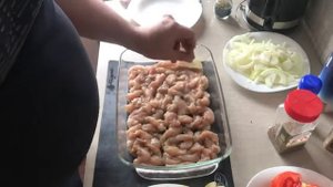 Баклажаны с куриной грудкой в духовке