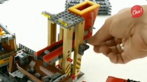 Конструктор LEPIN 02039 Красный грузовой поезд | аналог Lego 3677