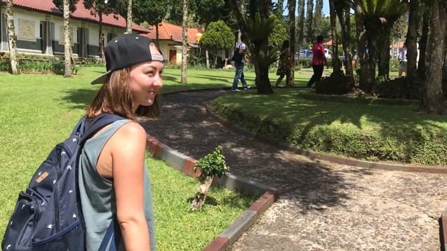 Храм на озере Братан / Temple near Bratan lake смотреть онлайн