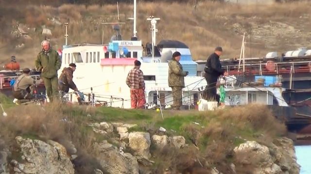 МОРСКАЯ РЫБАЛКА В КРЫМУ,ЛОВЛЯ КЕФАЛИ В СЕВАСТОПОЛЕ С БЕРЕГА
