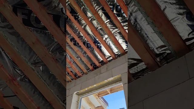 Утепление крыши и чердачного перекрытия в одноэтажном доме почти готово, проверяем работу смотреть онлайн