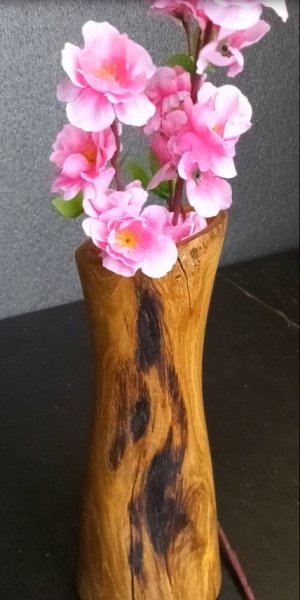 Тресь-ваза. Дуб. С сохранением природной грани