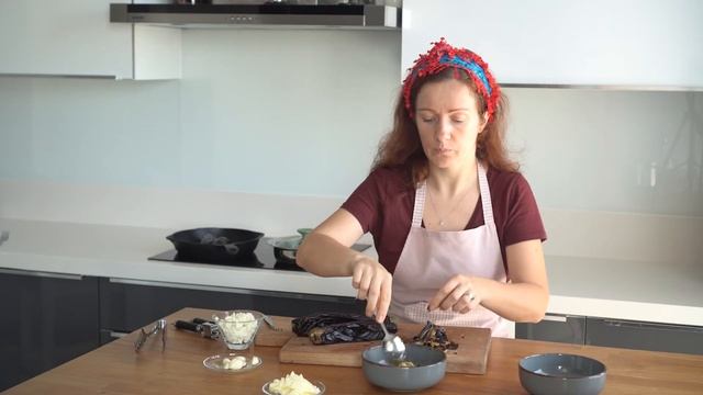 Две закуски из баклажанов за 30 минут. Как готовить турецкие мезе. смотреть онлайн