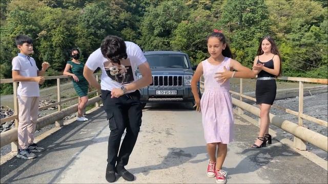 Девушки И Дети Танцуют Красиво На Мосту Самая Классная Лезгинка Чеченская Песня 2020 Dance ALISHKA смотреть онлайн
