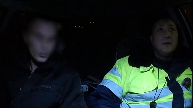 Пьяный волжанин угнал ПАЗик для совершения обряда омовения смотреть онлайн