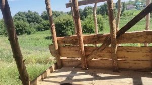 Стены сарая пока без нащельников