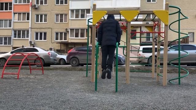 50 дней отжиманий на брусьях. День 49 смотреть онлайн