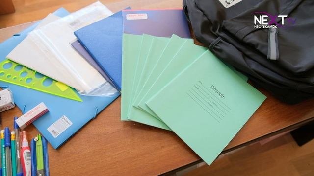 Рюкзаки для первоклашек - подарок от депутата.
