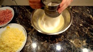 Заливной пирог с сыром и колбасой. Тесто за 5 минут + духовка.