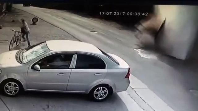 Қазақстанда камераға түсіп қалған сұмдық жағдайлар