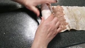 25 января 2022 г.  ТОНКОЕ   САЛО   В  ЛУКОВОЙ   ШЕЛУХЕ.   РУЛЕТ ИЗ  САЛА  В ЛУКОВОЙ ШЕЛУХЕ.