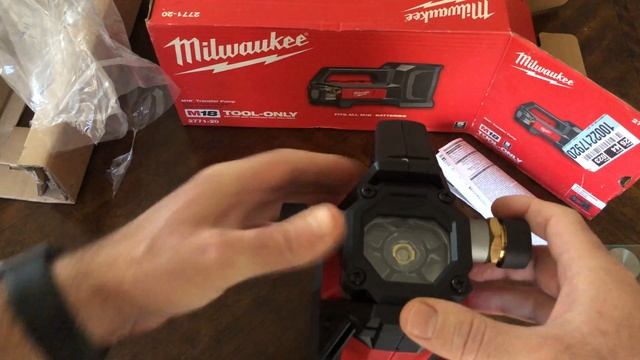 Unboxing of the Milwaukee M18 Transfer Pump смотреть онлайн