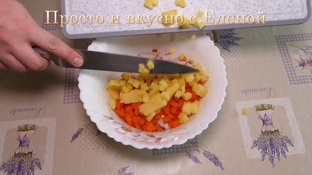 Салат c копченой курицей на («СКОРУЮ РУКУ»). chicken salad